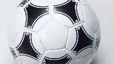 《电讯报独家揭秘：阿森纳高层力挺萨卡，称其为球队之魂！》