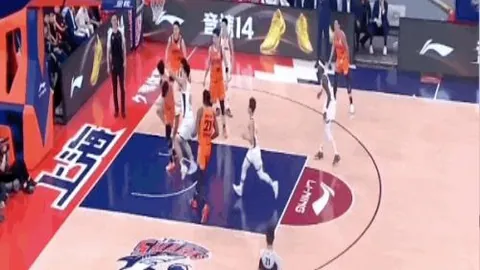 高亭宇亚冬会再添金牌，中国速滑女队3000米项目包揽前三——2025年2月10日